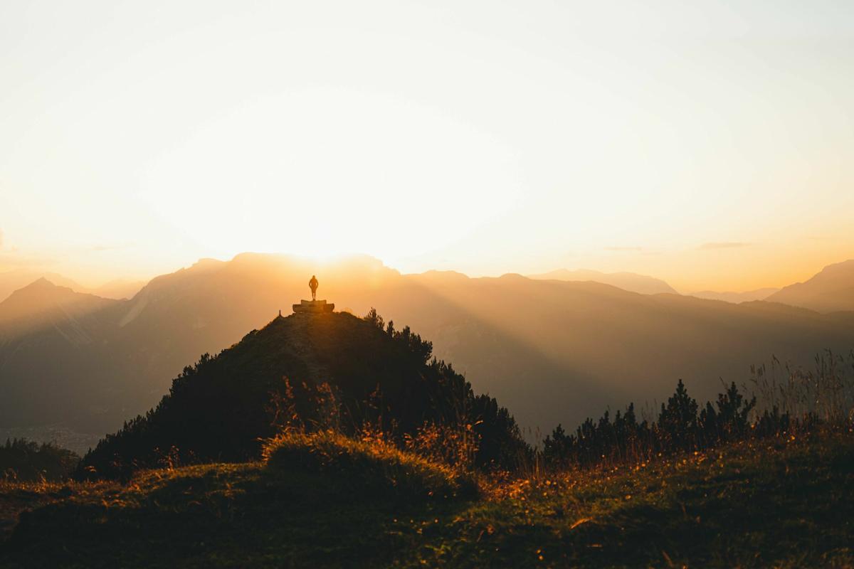 Die Natur zeigt sich beim Sonnenuntergang auf der Gratlspitze von ihrer schönsten Seite.