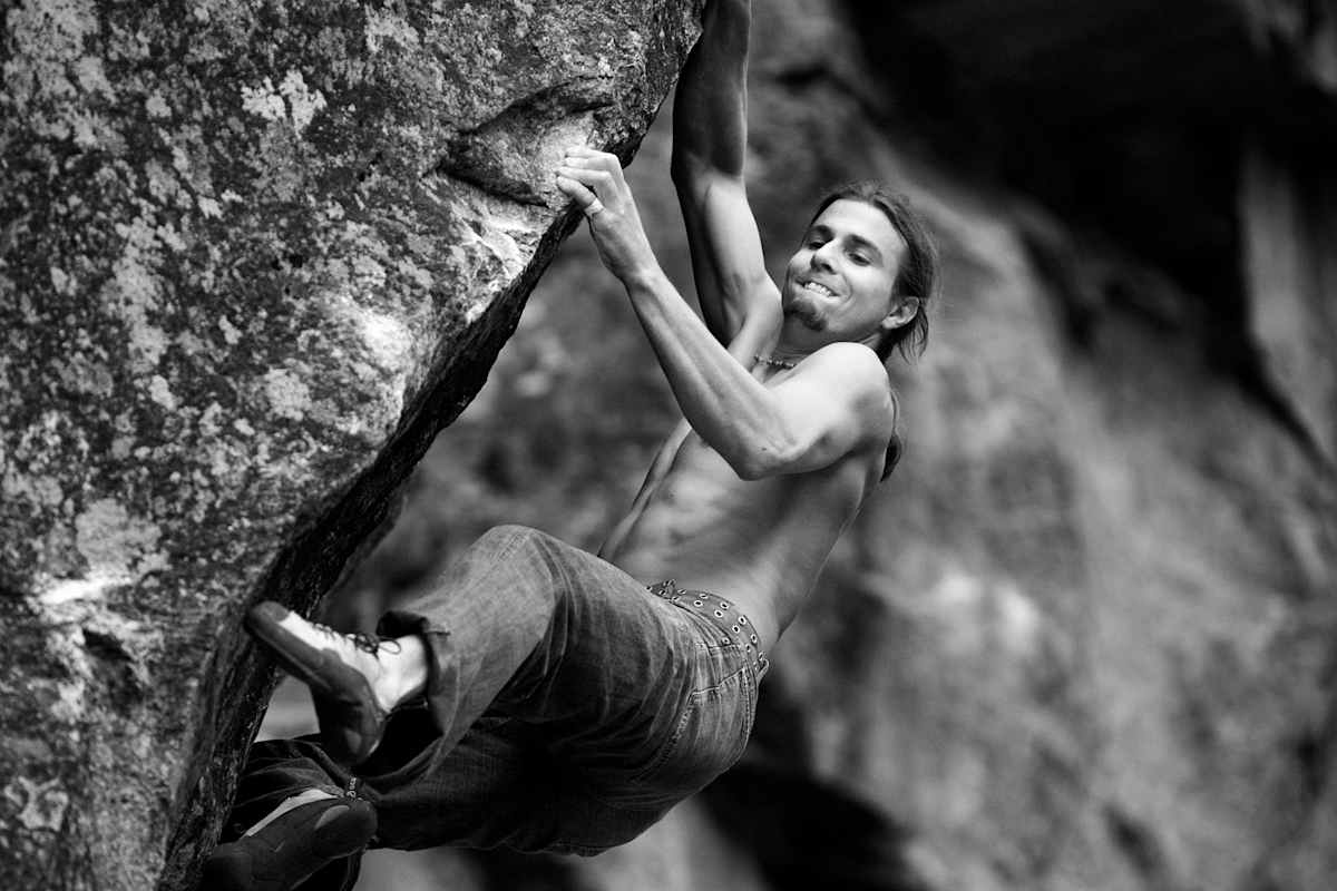 Markus Schwaiger, der Ausbildungsleiter der Tiroler Sportkletterlehrerausbildung, bei seiner Lieblingsbeschäftigung.
