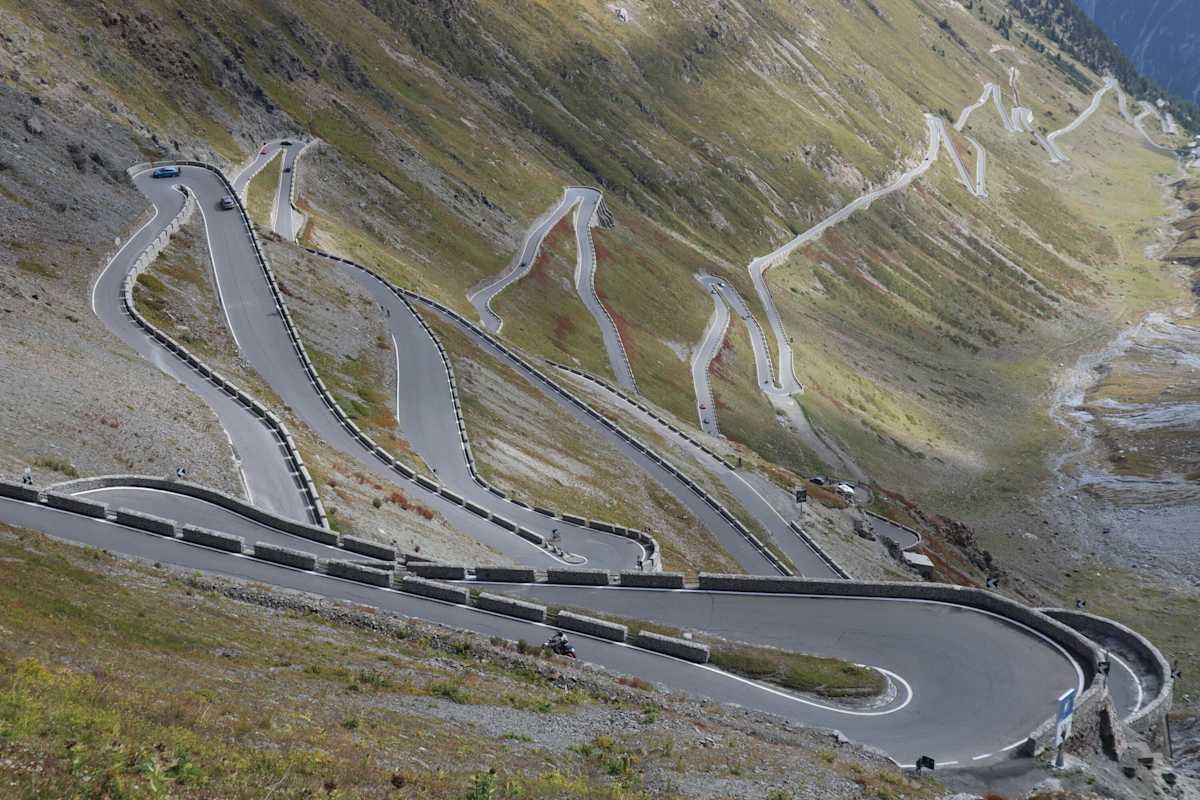 Die Passstraße auf das Stilfser Joch