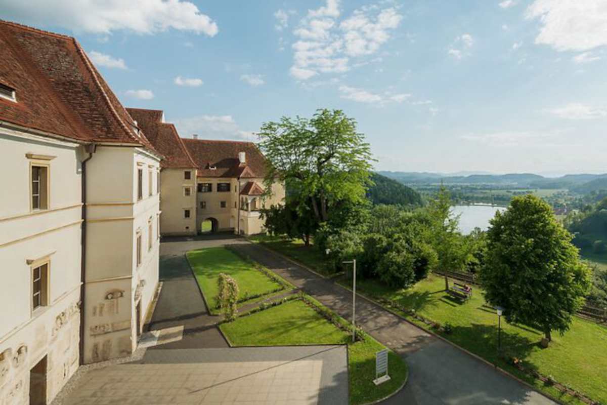 Auf der Weinstraßentour bieten sich schöne Ausblicke auf den Sulmsee.