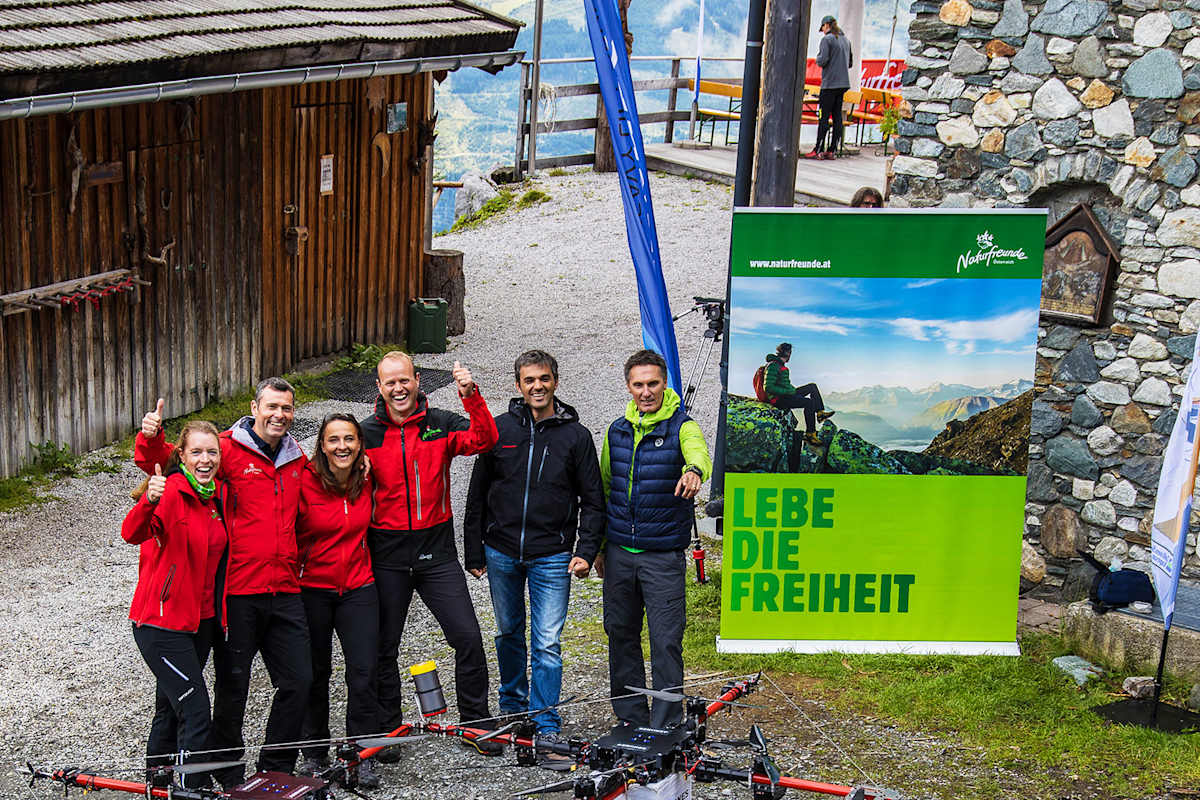 Die E-Drohne vor ihrem Pilotflug an der Pinzgauer Höhe bei Zell am See in Salzburg