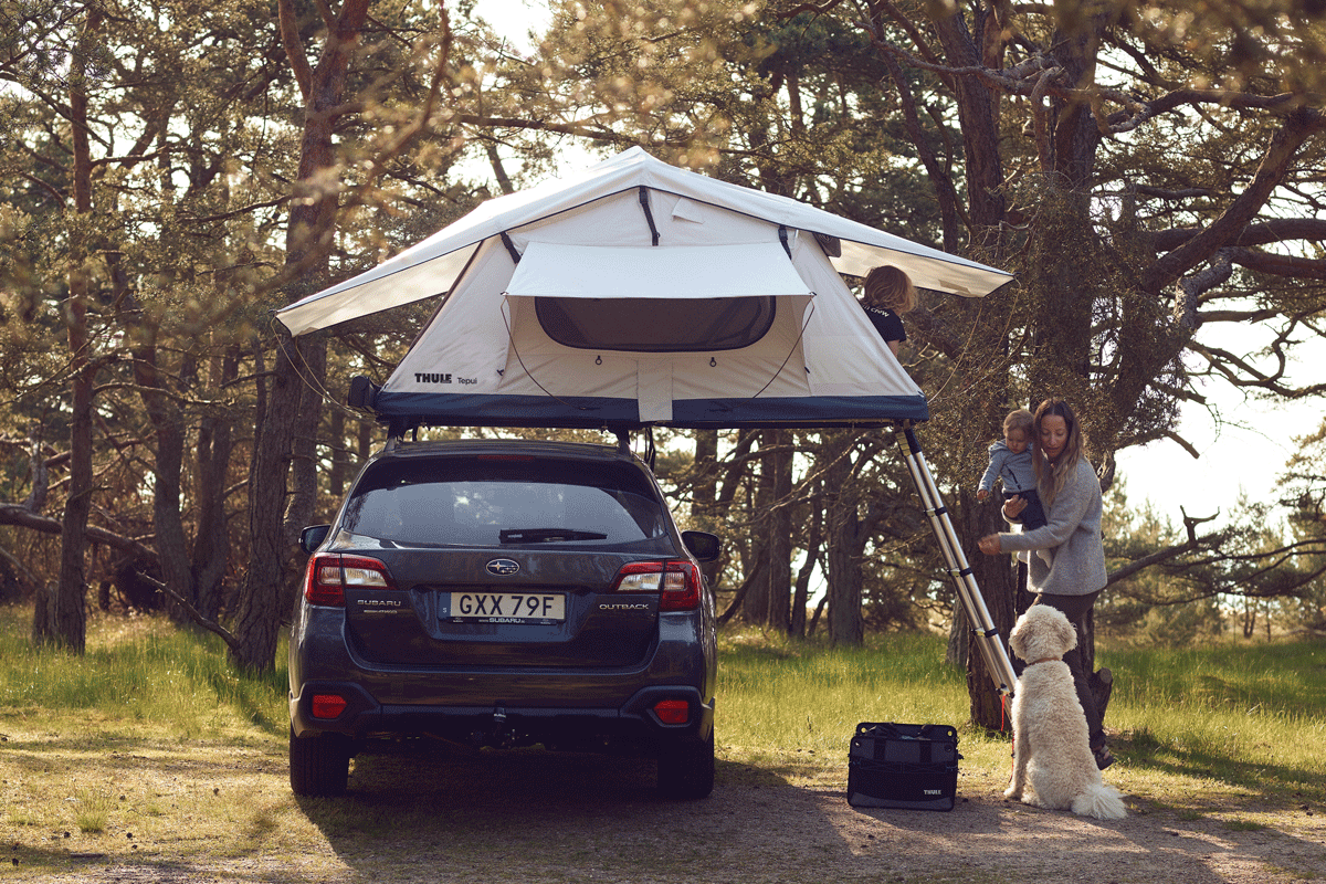Mit integrierter Leiter lässt es sich ganz einfach ins Dachzelt steigen