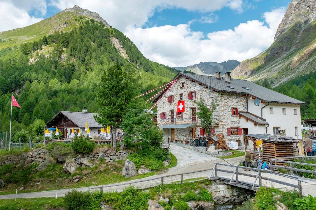 Eine Restaurant am Berg.