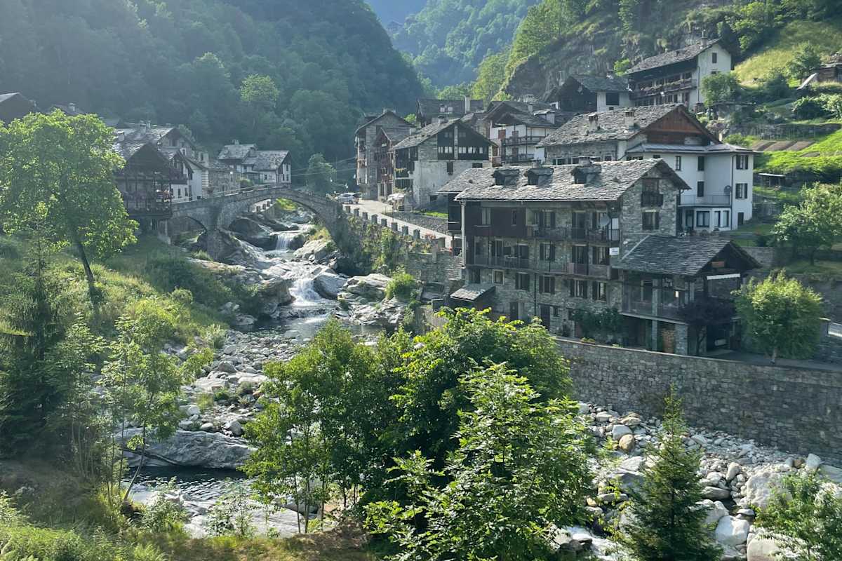 Rassa – das kleine ursprüngliche Dorf sollte unbedingt besucht werden.