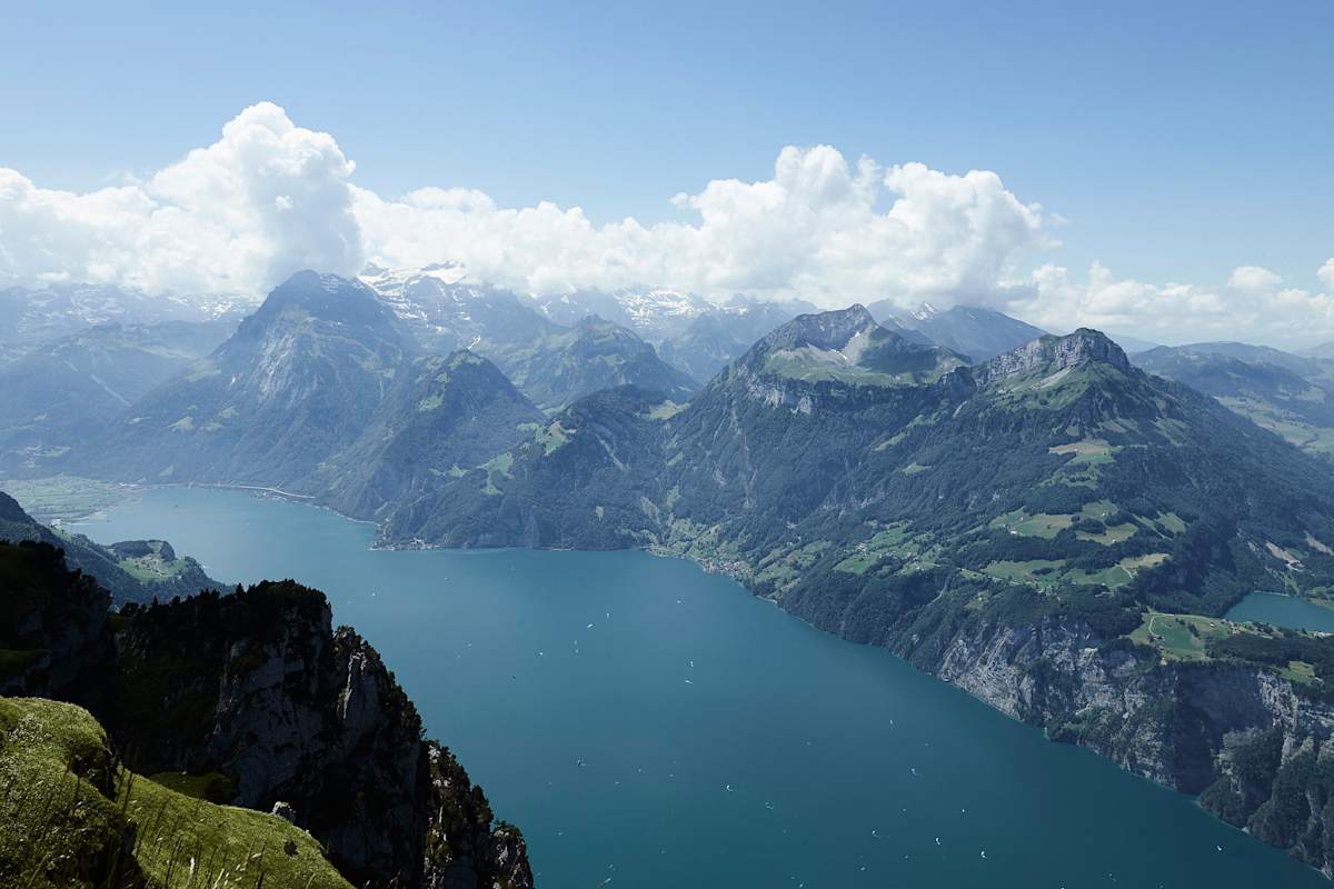 Einmal rund um den Vierwaldstättersee lautet die Devise beim Waldstätterweg in der Schweiz.