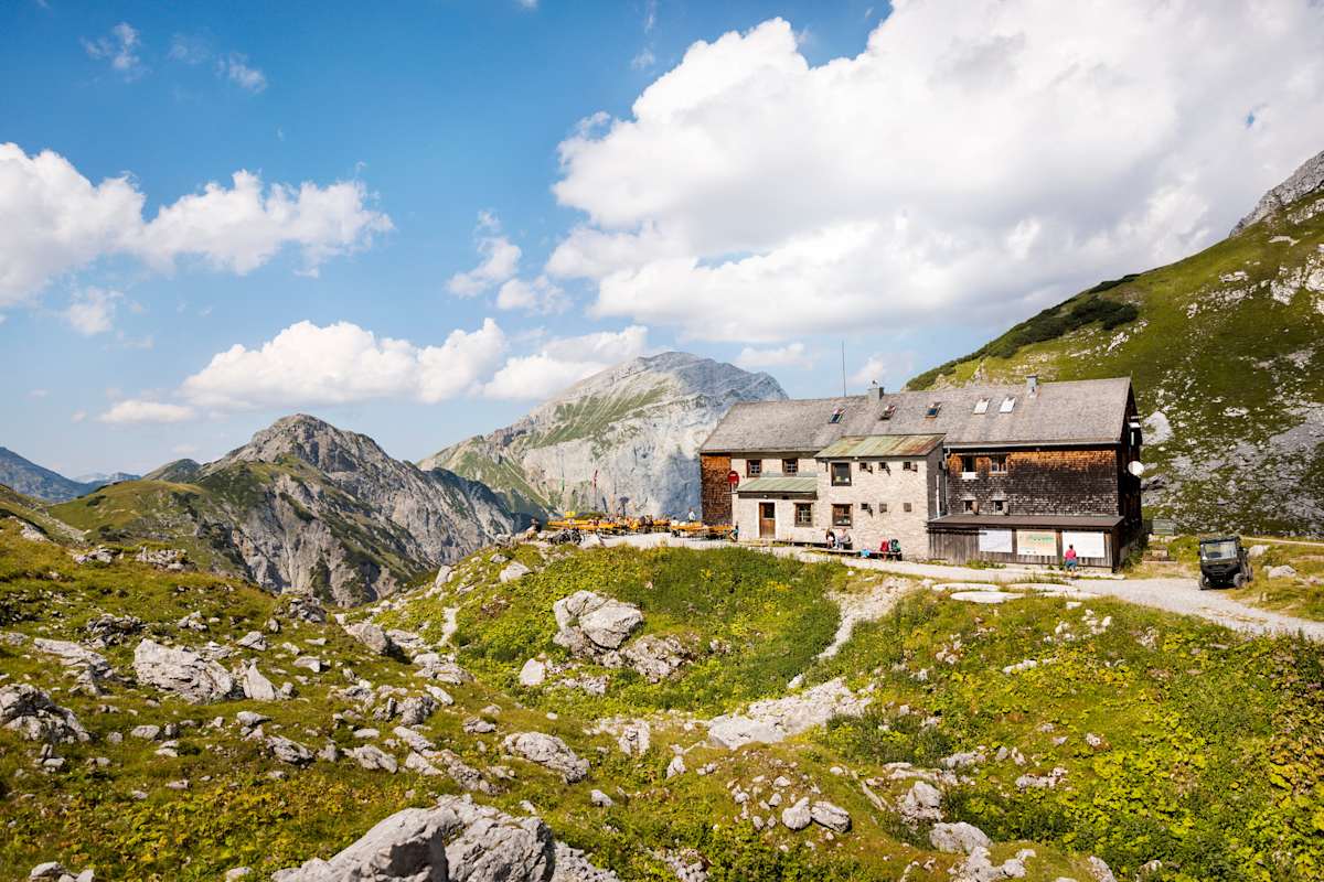 Die Lamsenjochhütte im Karwendel