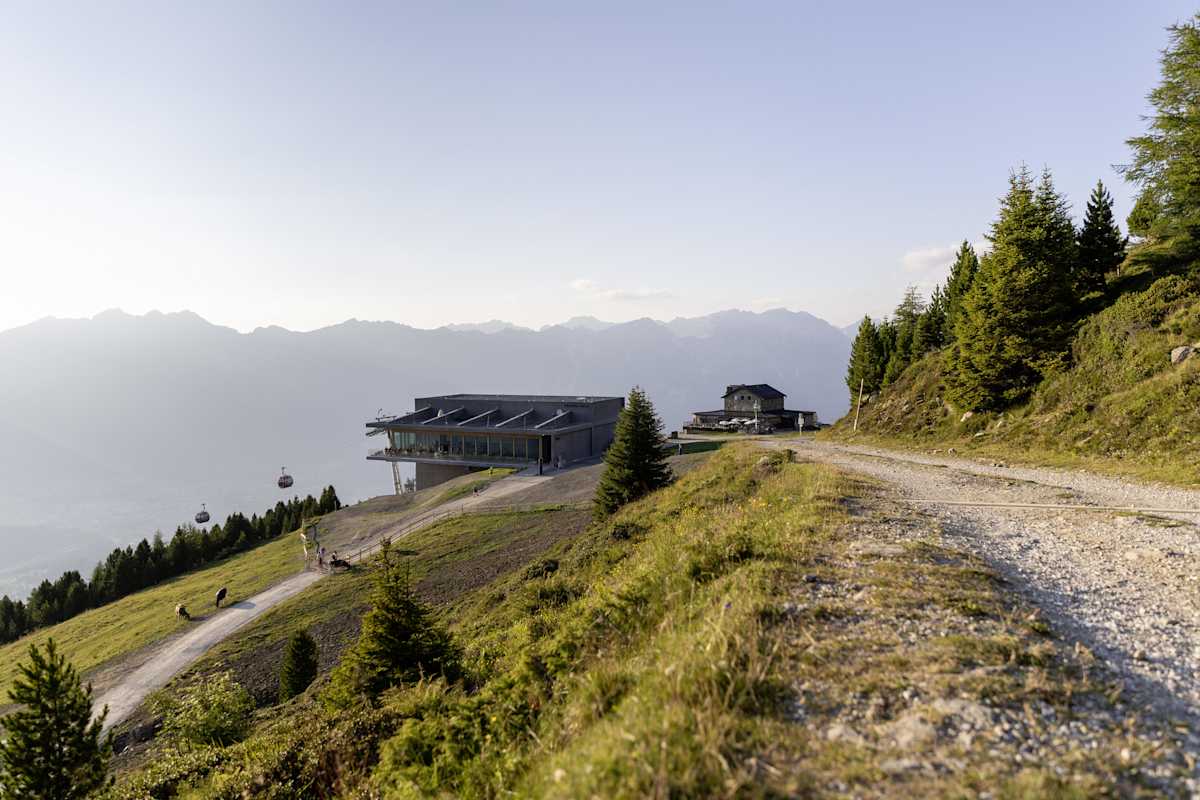 Blick auf "Das Kofel" und das Patscherkofel Schutzhaus