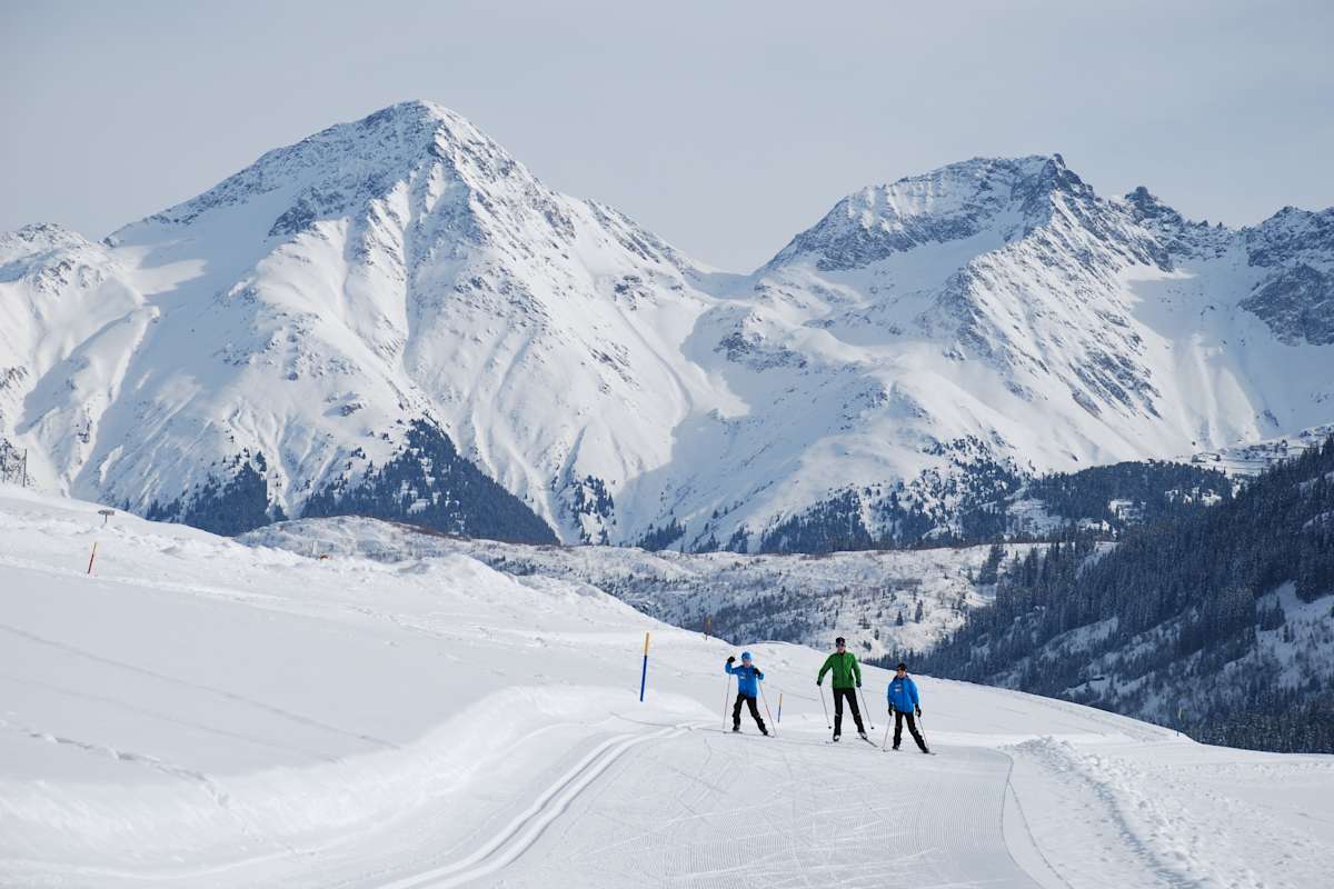 Loipe mit Blick auf Piz Muraun