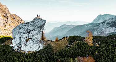 Wandern im Nationalpark Gesäuse besticht durch steile Felsen und wilde Wasser, hier am Sulzkarhund.