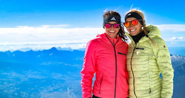 Auf dem Weg zum Mont Blanc: Maggy und Anja am Refuge du Goûter