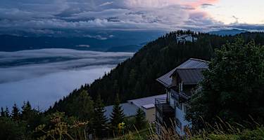 Villach mit Nebelmeer