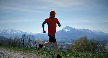  Jede Menge Glückshormone werden beim Laufen am Berg frei. 