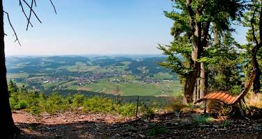 Relaxliegen am Hochbuchet mit schönem Blick über den Böhmerwald 