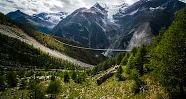 Wandern im Angesicht der Walliser Viertausender am Europaweg