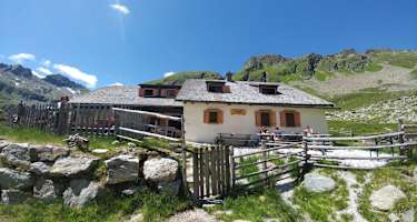 Die Landawirseehütte (1.985 m) im Salzburger Göriachtal