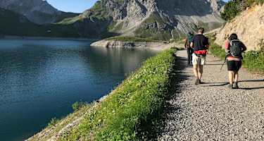 Breiter Uferweg am Lünersee