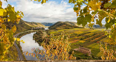 Die Moselschleife in Rheinland-Pfalz im Herbst