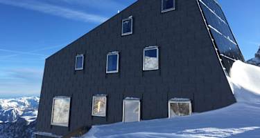 Neue Seethalerhütte auf 2.740 m am Hohen Dachstein