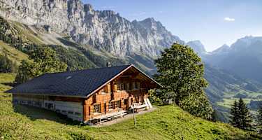 Die Birchlaui mit Blick auf die Gadmer Dolomiten