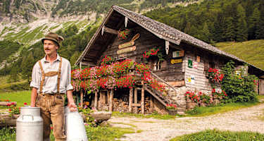 Mayerlehenhütte: Bauer mit Milchkannen