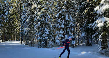Biathlet Lukas Hofer auf der Loipe in Antholz