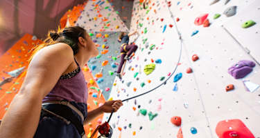 Diese Ausrüstung brauchst du fürs Klettern in der Halle