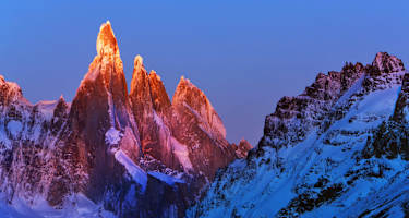 Sonnenaufgang: Cerro Torre in Patagonien