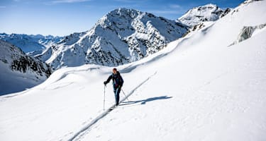 Skitourengeher Stubaier Gletscher