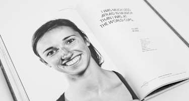 Buch: Beyond The Face