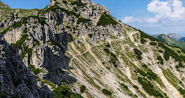 Hangquerung unterhalb der Kramerspitze in Garmisch-Partenkirchen in Bayern