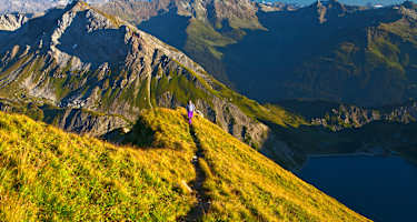 Anstieg zum Spuller Schafberg (2.679 m) im Lechquellengebirge, Vorarlberg