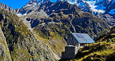 Die Windegghütte (1.880 m) in den Urner Alpen