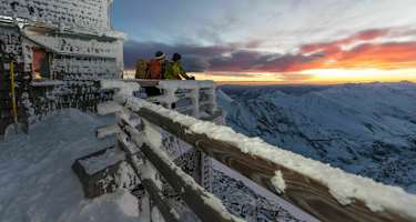 Sonnenaufgang auf der höchsten Hütte Österreichs, der Erzherzog-Johann-Hütte am Großglockner.