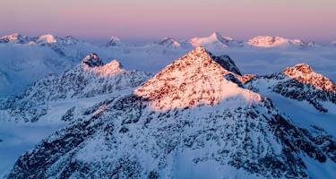 Das Zuckerhütl bei Sonnenaufgang