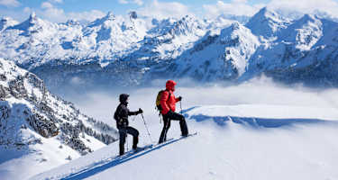 Schneeschuhwanderer in der Schweiz