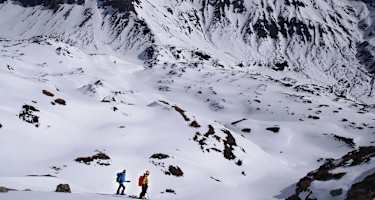 Skitourengeher bei Obertauern in den Radstädter Tauern