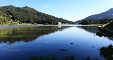 Der Spitzingsee in den Bayerischen Voralpen