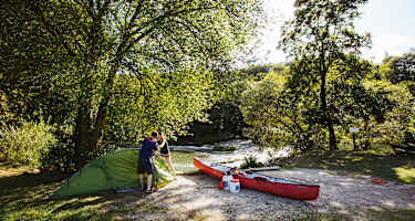 Mit dem Kanu im Naturpark Altmühltal in Bayern
