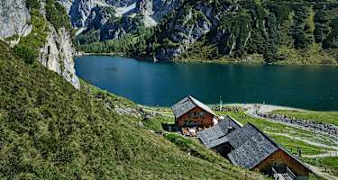 Der Tappenkarsee mit der Tappenkarseealm 