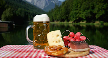 Wanderungen zur bayerischen Hüttenkost