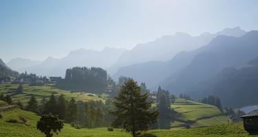 Blick von Tarasp über das Inntal