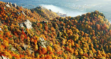 Die Wachau im Herbst: Blick auf die Ruine Dürnstein