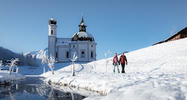 Winterwandern vor dem Seekirchl in Seefeld