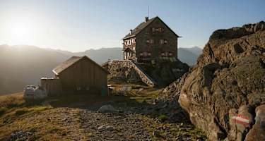 Die Erlanger Hütte ist eine typische Alpenvereinshütte in den Ötztaler Alpen.