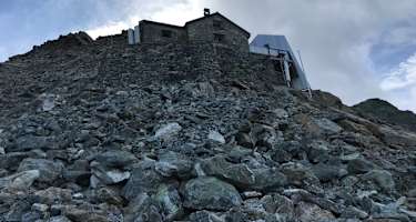Cabane de la Dent Blanche