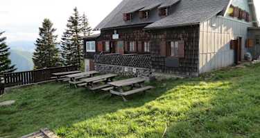Die Waldfreundehütte Obersberg in den Mürzsteger Alpen im südlichen Niederösterreich