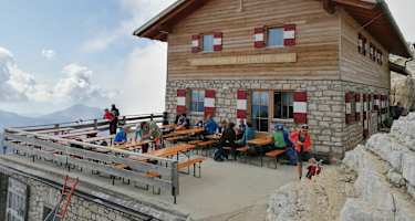 Die Latemar- oder Torre-di-Pisa-Hütte