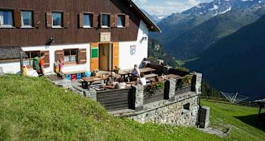 Die Ludwingsburger Hütte am Geigenkamm