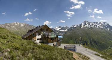 Die aussichtsreiche Riffelseehütte