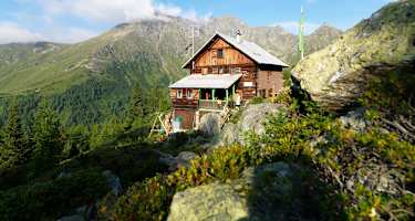 Die Salzkofelhütte in der Kreuzeckgruppe